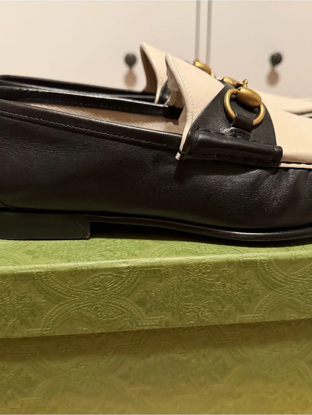 Gucci Two-Tone White & Black Leather Horsebit Loafers